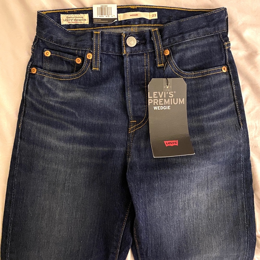 Levi’s Wedgie Jeans